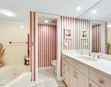 4901 Gulf Shore Boulevard N - Photo Thumbnail 9