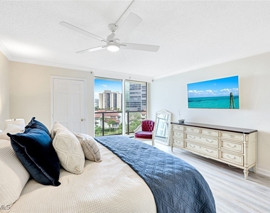 4901 Gulf Shore Boulevard N - Photo Thumbnail 7