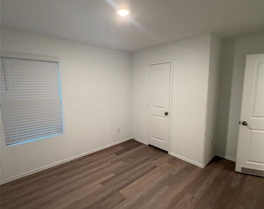 18757 Wembley Vista Trail - Photo Thumbnail 10