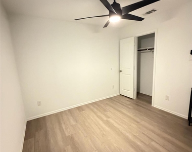 18757 Wembley Vista Trail - Photo Thumbnail 7