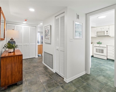 829 Bayport Way - Photo Thumbnail 5