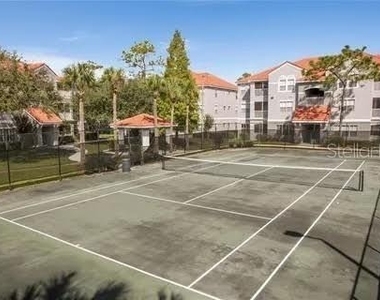 18001 Richmond Place Drive - Photo Thumbnail 20