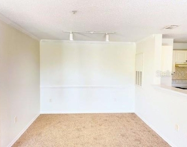 18001 Richmond Place Drive - Photo Thumbnail 3