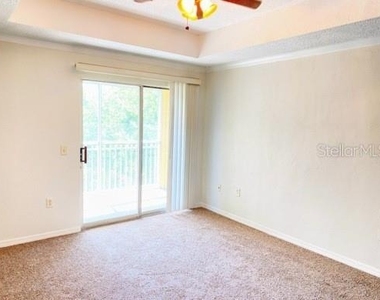 18001 Richmond Place Drive - Photo Thumbnail 2