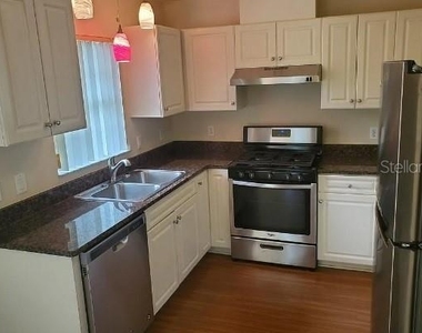 815 W Rembrandt Way - Photo Thumbnail 1