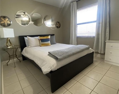 1571 S Atlantic Avenue - Photo Thumbnail 6