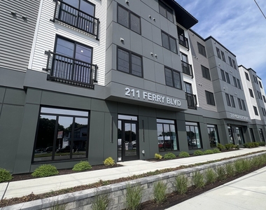 211 Ferry Blvd Boulevard - Photo Thumbnail 13