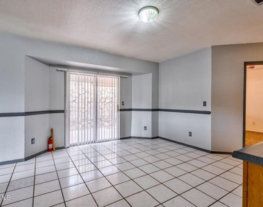 12521 Angie Bombach Avenue - Photo Thumbnail 6