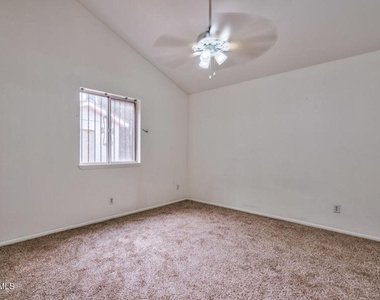 12521 Angie Bombach Avenue - Photo Thumbnail 11