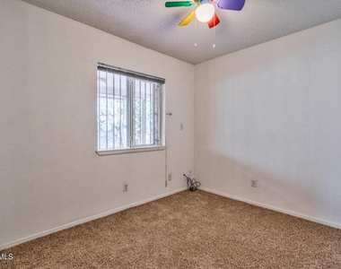 12521 Angie Bombach Avenue - Photo Thumbnail 10