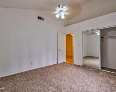 12521 Angie Bombach Avenue - Photo Thumbnail 20