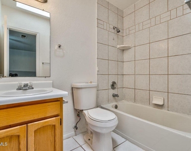 12521 Angie Bombach Avenue - Photo Thumbnail 15