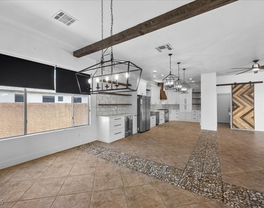 6332 Peggotty Avenue - Photo Thumbnail 4