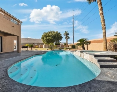 6332 Peggotty Avenue - Photo Thumbnail 42