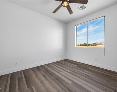 6332 Peggotty Avenue - Photo Thumbnail 26