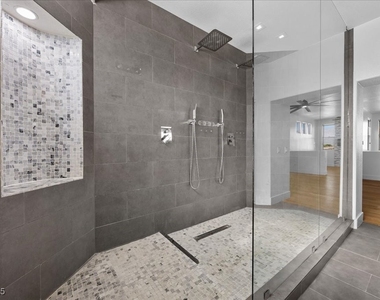 6332 Peggotty Avenue - Photo Thumbnail 34
