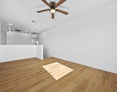 6332 Peggotty Avenue - Photo Thumbnail 23