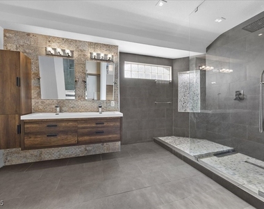 6332 Peggotty Avenue - Photo Thumbnail 33