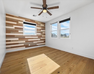 6332 Peggotty Avenue - Photo Thumbnail 22