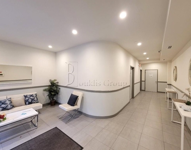 28-22 Astoria Boulevard - Photo Thumbnail 6