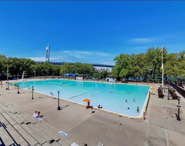 28-22 Astoria Boulevard - Photo Thumbnail 7