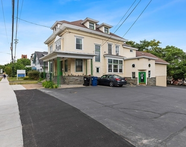 1628 W Genesee Street - Photo Thumbnail 2