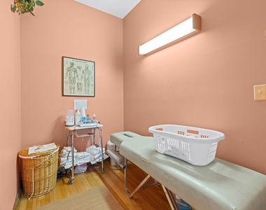 1628 W Genesee Street - Photo Thumbnail 13