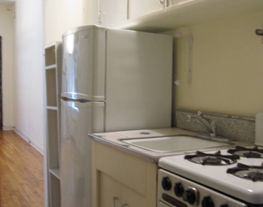 140 Claremont Avenue - Photo Thumbnail 3