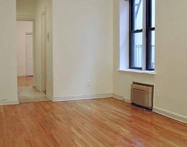 140 Claremont Avenue - Photo Thumbnail 4