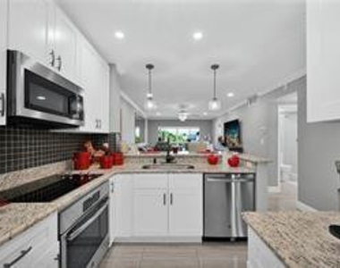 1461 S Ocean Boulevard - Photo Thumbnail 18