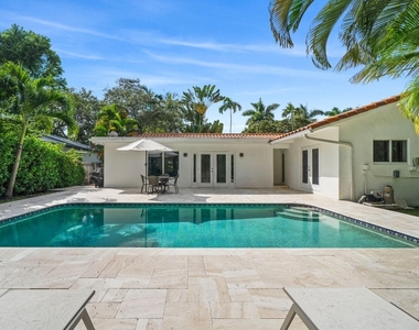 326 Seven Isles Drive - Photo Thumbnail 24