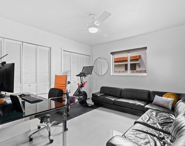 326 Seven Isles Drive - Photo Thumbnail 19