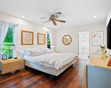 326 Seven Isles Drive - Photo Thumbnail 13