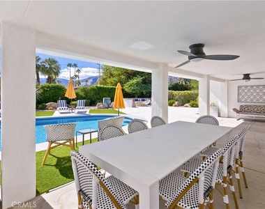 1057 E Marshall Way - Photo Thumbnail 4