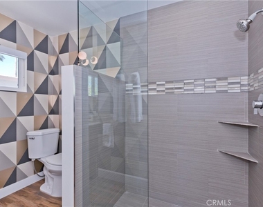 1057 E Marshall Way - Photo Thumbnail 22