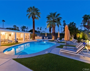 1057 E Marshall Way - Photo Thumbnail 27