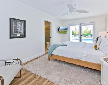 1057 E Marshall Way - Photo Thumbnail 52