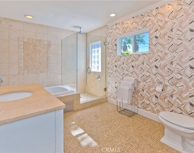 1057 E Marshall Way - Photo Thumbnail 50