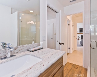 1057 E Marshall Way - Photo Thumbnail 26