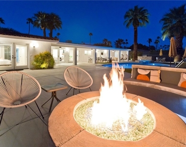 1057 E Marshall Way - Photo Thumbnail 61