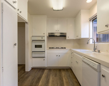 1538 Stanford Street - Photo Thumbnail 8