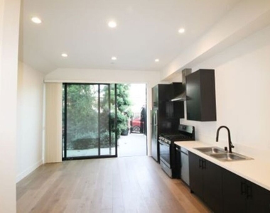 321 N Bixel Street - Photo Thumbnail 13