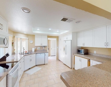 72350 Rim Drive - Photo Thumbnail 1