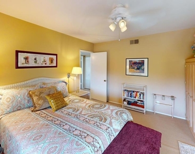72350 Rim Drive - Photo Thumbnail 17