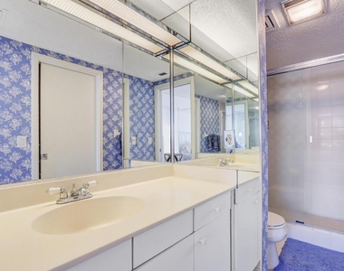 4100 N Ocean Drive - Photo Thumbnail 32