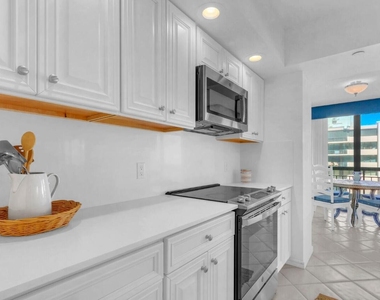 4100 N Ocean Drive - Photo Thumbnail 13