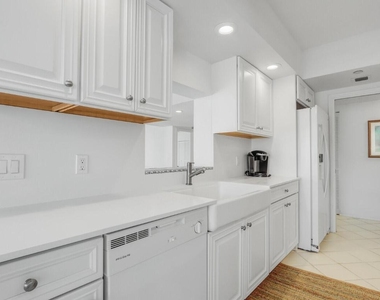 4100 N Ocean Drive - Photo Thumbnail 12