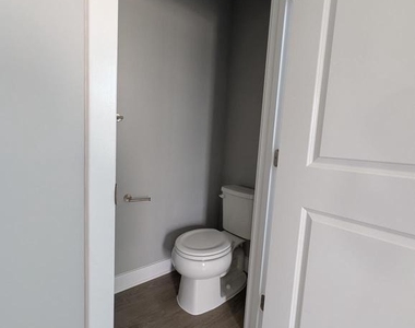 8445 Hamlin Street - Photo Thumbnail 19