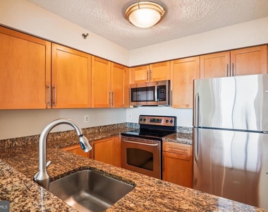 10101 Grosvenor Place - Photo Thumbnail 13