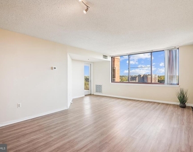 10101 Grosvenor Place - Photo Thumbnail 19